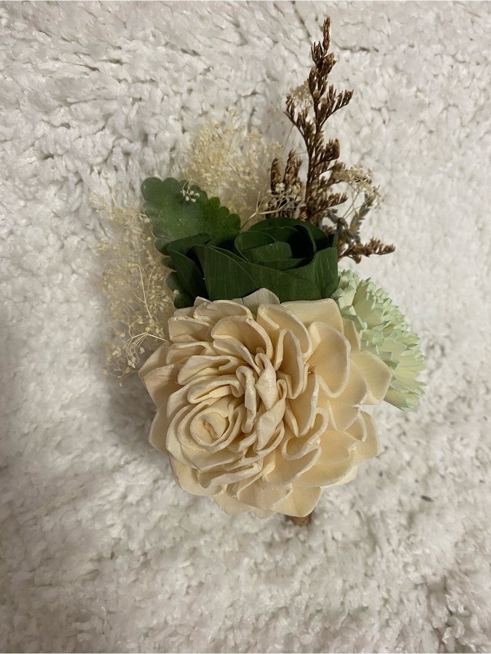 Cream and Green Groom’s Boutonniere